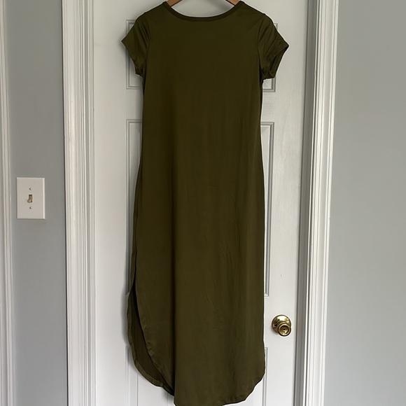 Olive green T-shirt dress - Picture 2 of 5